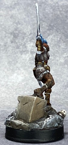 Rear view of 77387 Lanelle, Female Half-Elf Rogue