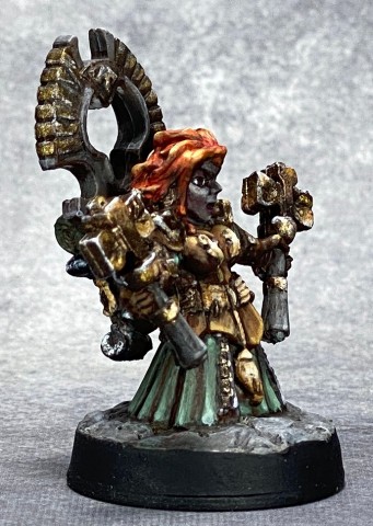 Right view of 77481 Gwyddis, Dwarf Valkyrie